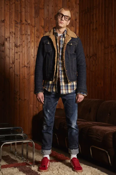 Look 3